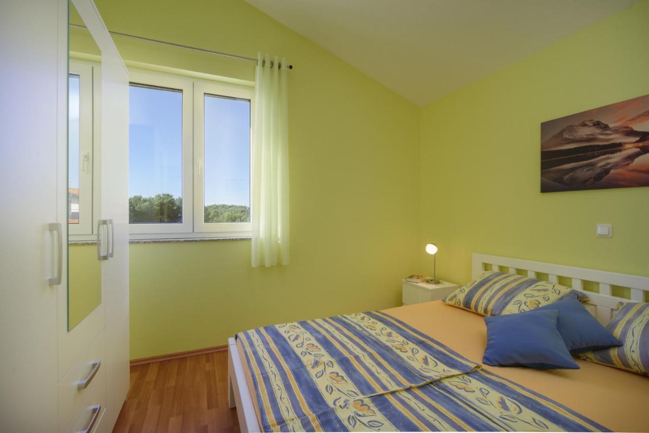 Apartmani Emil Трогір Екстер'єр фото