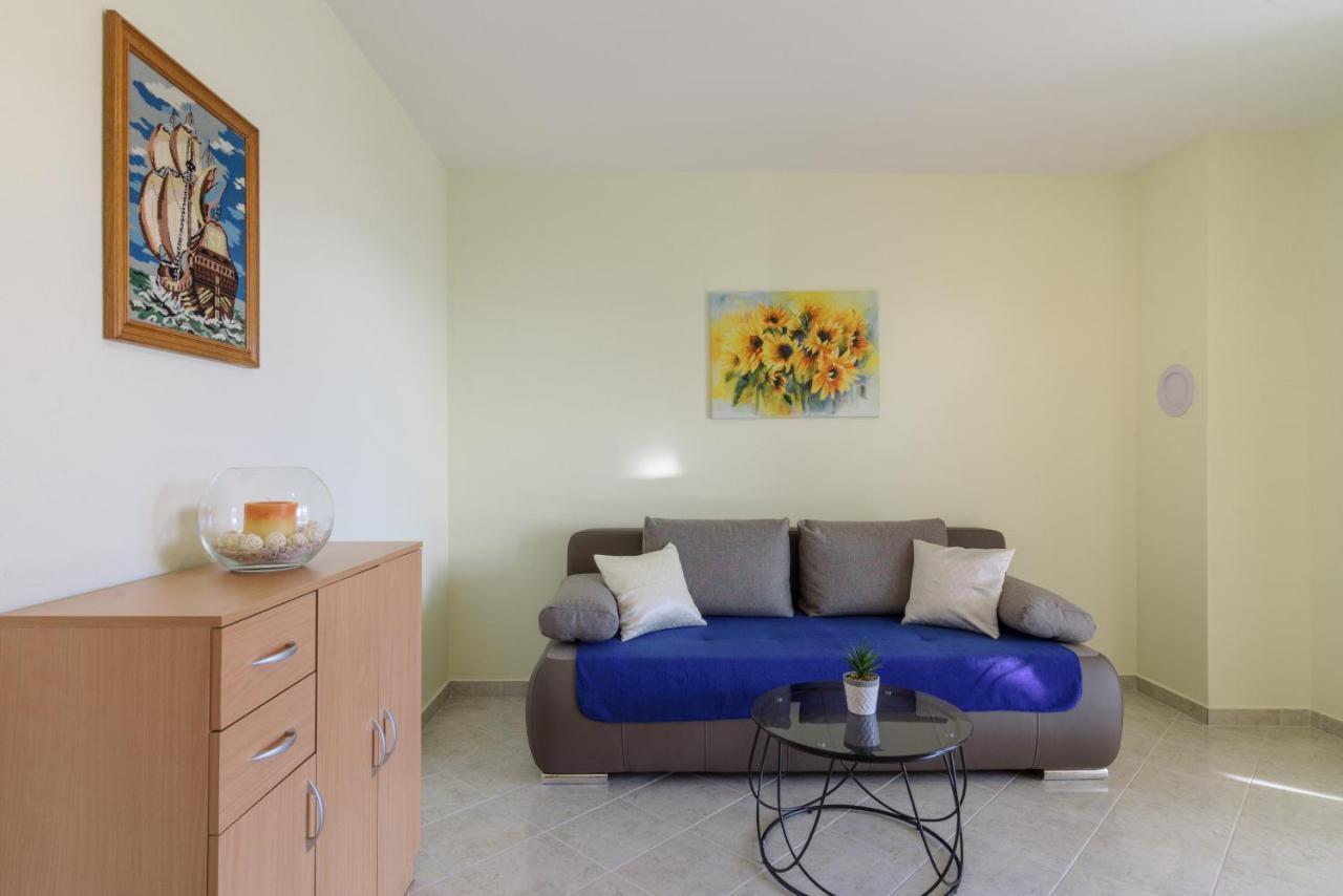 Apartmani Emil Трогір Екстер'єр фото