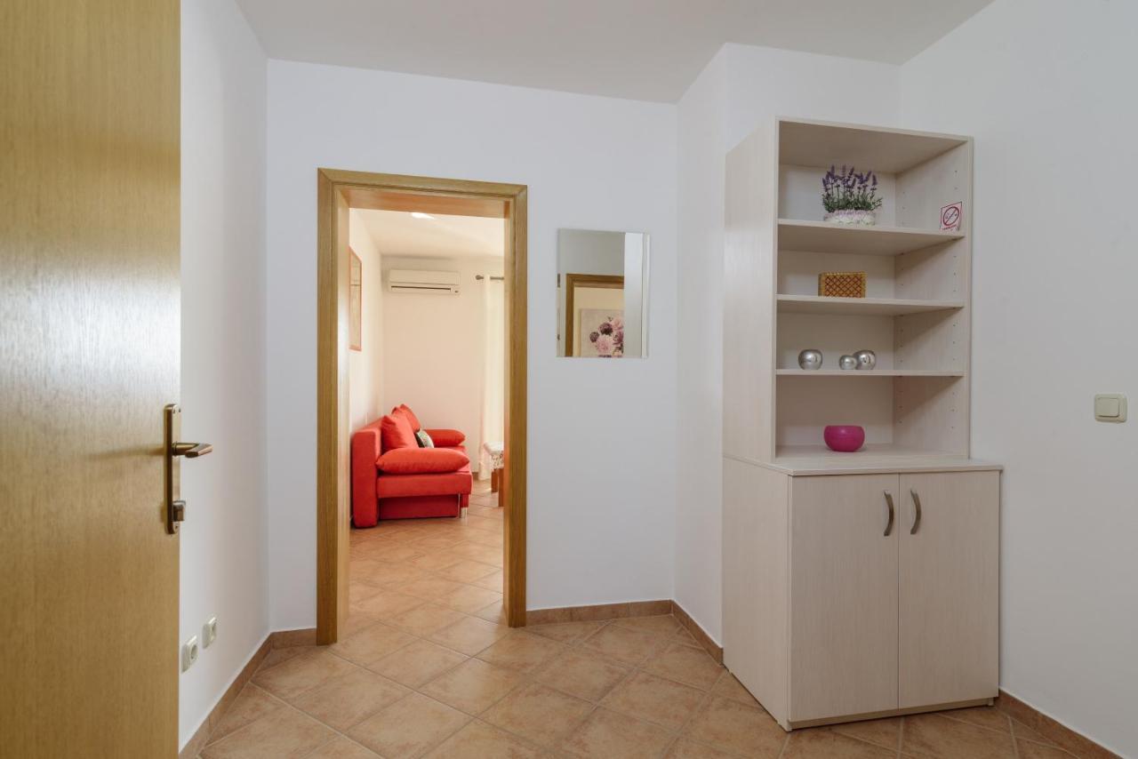 Apartmani Emil Трогір Екстер'єр фото