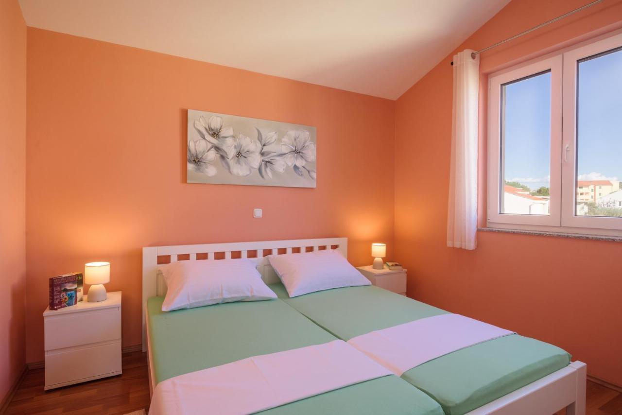 Apartmani Emil Трогір Екстер'єр фото