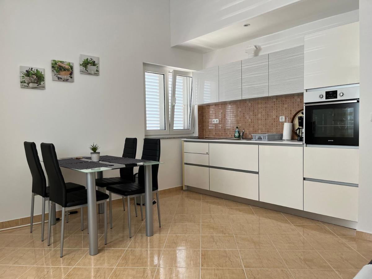 Apartmani Emil Трогір Екстер'єр фото