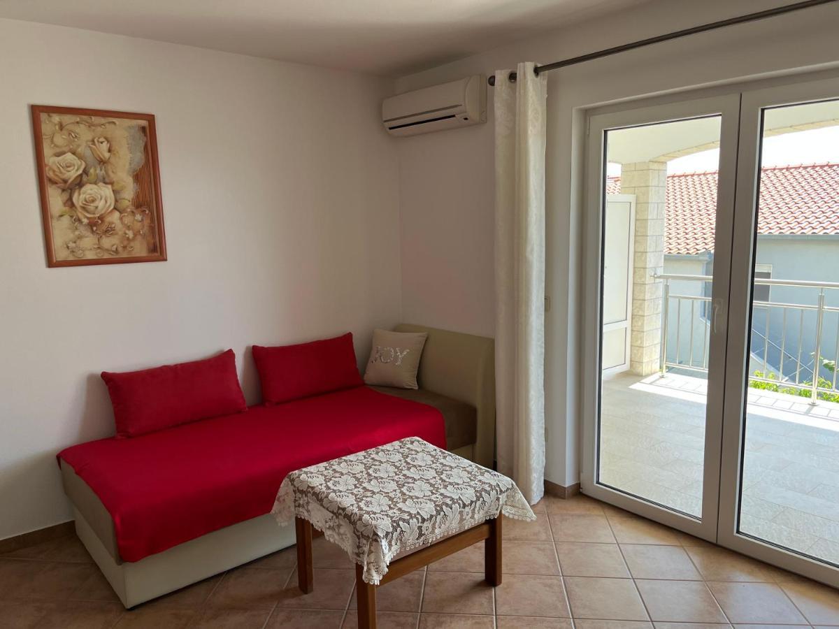 Apartmani Emil Трогір Екстер'єр фото